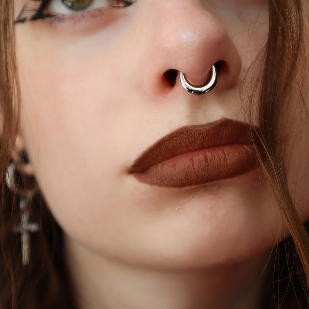 Lunar Bold Septum Clicker – Sculpted Shine for Unapologetic Style